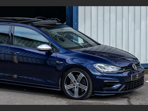Volkswagen Golf 2.0 Golf R TSi Semi-Auto 4WD 5dr 21