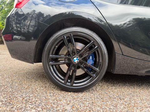 BMW 1 Series 1.5 118i GPF M Sport Shadow Edition Auto Euro 6 (s/s) 5dr 29