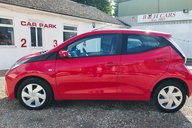 Toyota Aygo 1.0 VVT-I X-PLAY FULL SERVICE HISTORY! 9 SERVICES! BLUETOOTH! 11