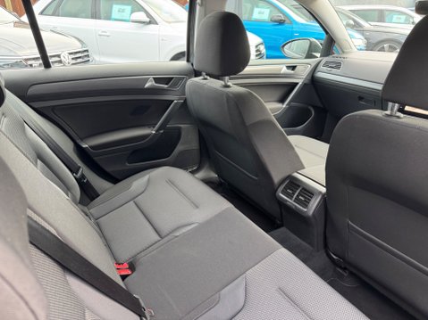 Volkswagen Golf SE NAVIGATION TSI BLUEMOTION TECHNOLOGY 48