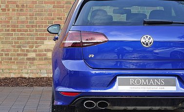 Volkswagen Golf R 19