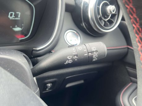 MG HS 1.5 MG HS Exclusive Semi-Auto 5dr 15