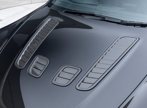 Aston Martin V12 Vantage S 38