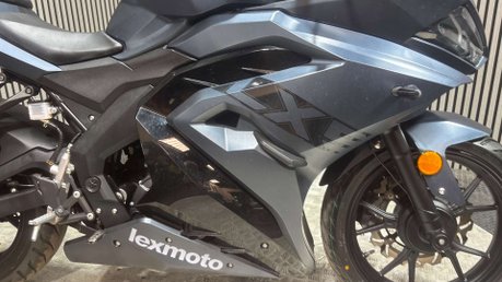 Lexmoto LXS 125 E55 2025 ONLY 5K 125CC LEARNER SPORTS BIKE 34