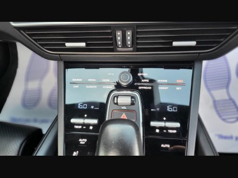 Porsche Cayenne V6 44