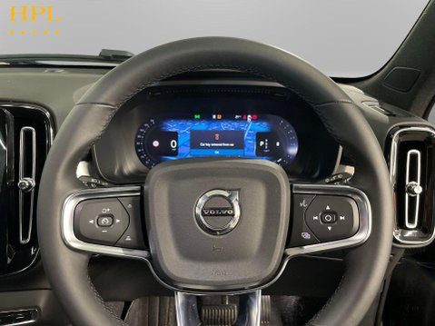 Volvo XC40 2.0 B4 MHEV Plus Dark SUV 5dr Petrol Hybrid DCT Auto Euro 6 (s/s) (197 ps) 13