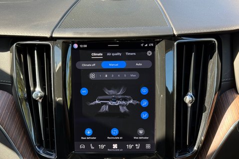 Volvo XC60 RECHARGE T8 ULTIMATE DARK AWD -PLUG IN HYBRID - VAT Q -PAN ROOF  48