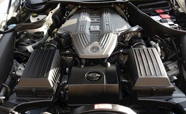 Mercedes-Benz SLS AMG Roadster 16