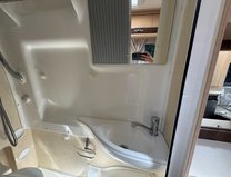 Auto-Sleepers Kingham 2 Berth|2 Belts|French Bed|Shower|Toilet|Wifi Capability|Vanlux 19
