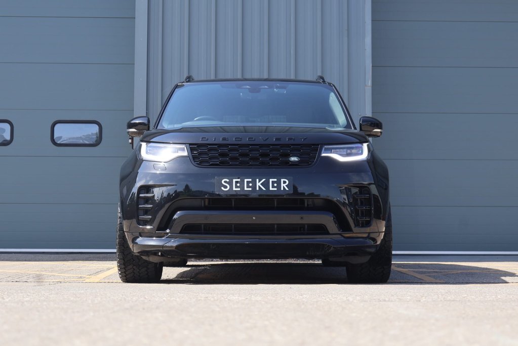 Land Rover Discovery 3.0 HSE- X Dynamic 22 inch wheels climate pack full hi gloss black pack  4