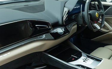 Ferrari Purosangue 22