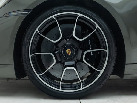 Porsche 911 Turbo S Cabriolet (992) 