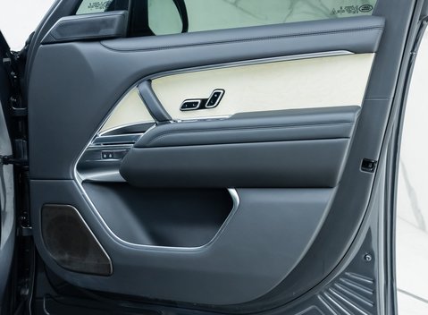 Land Rover Range Rover P530 SV 30