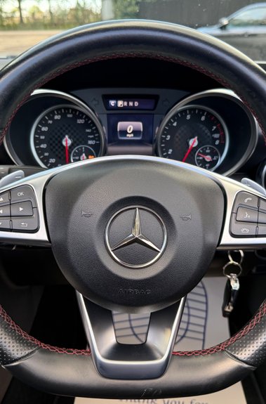 Mercedes-Benz SLC SLC 200 AMG LINE - AIRSCARF -9 MERCEDES SERVICES -HEATED SEATS -PAN ROOF 