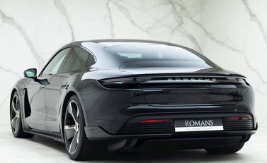 Porsche Taycan Turbo S 3