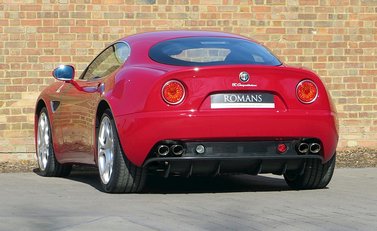 Alfa Romeo 8C Competizione 2