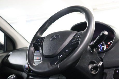 Hyundai i10 PREMIUM 12