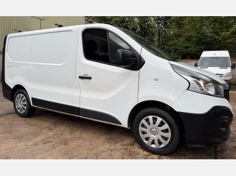 Renault Trafic 1.6 dCi ENERGY 27 Business Panel Van 5dr Diesel Manual SWB Standard Roof Eu 5