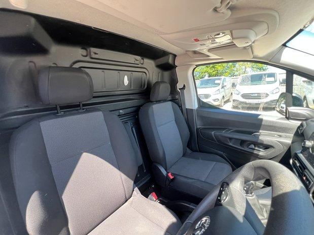 Vauxhall Combo LWB L2H1 Low Roof Sportive 2300 Air Con Sensors EURO 6 NO VAT 29