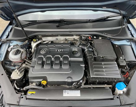 Volkswagen Passat 2.0 Passat SE Business TDI BlueMotion Technology 4dr 7