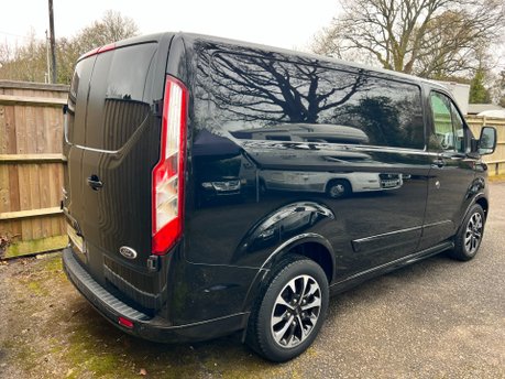 Ford Transit Custom 320 SPORT 2.0 ECOBLUE PANEL VAN 4