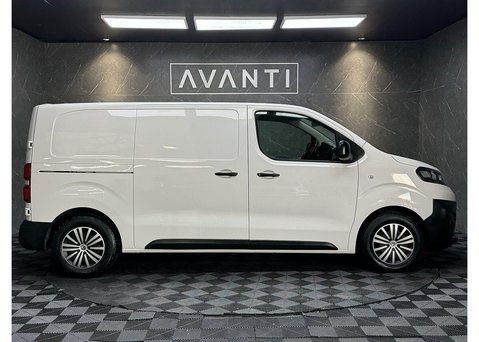 Vauxhall Vivaro 1.5 Turbo D 2700 Dynamic Panel Van 6dr Diesel Manual L1 H1 Euro 6 (s/s) (10 9