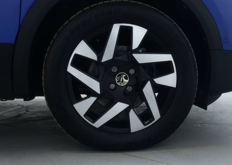 Vauxhall Mokka 50kWh Elite Nav Premium SUV 5dr Electric Auto (136 ps) 16