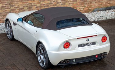 Alfa Romeo 8C Spider 10