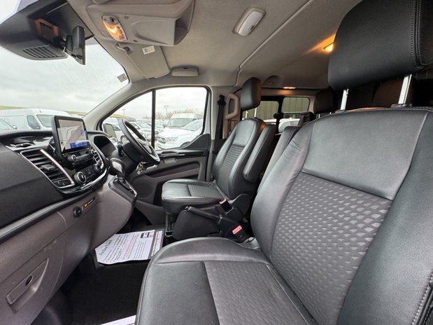 Ford Transit Custom Crew Cab AUTO SWB L1H1 Sport 320 Air Con SELECT 16