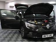 Renault Clio ICONIC TCE BOSE 15