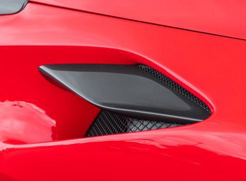 Ferrari F8 Tributo Spider 28