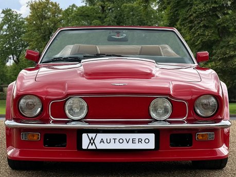 Aston Martin V8 VOLANTE 2