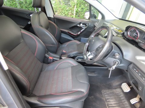 Peugeot 2008 PURETECH S/S GT LINE 9