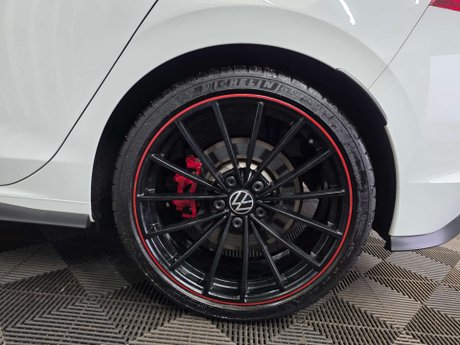 Volkswagen Golf 2.0 TSI GTI Clubsport 45 Hatchback 5dr Petrol DSG Euro 6 (s/s) (300 ps) 27