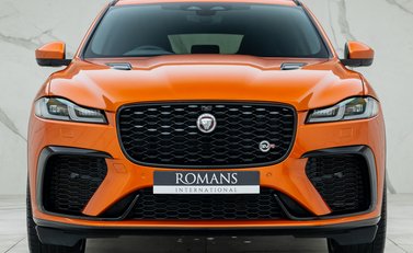 Jaguar F-Pace SVR 4