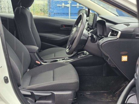 Toyota Corolla 1.8 VVT-h Design Touring Sports 5dr Petrol Hybrid CVT Euro 6 (s/s) (122 ps) 17
