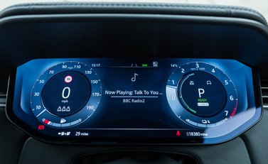 Land Rover Range Rover Sport P550e AUTOBIOGRAPHY 22