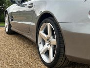 Mercedes-Benz SL Series SL350 22
