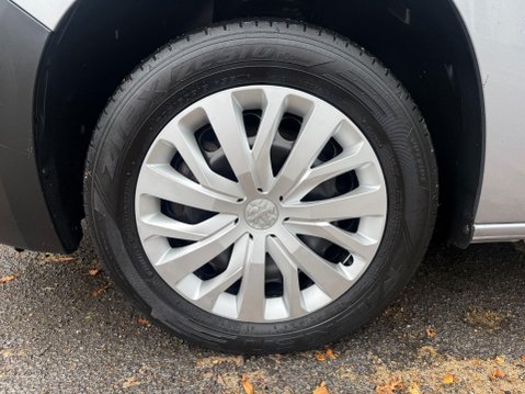 Peugeot Partner BLUEHDI PROFESSIONAL PREMIUM L1 14