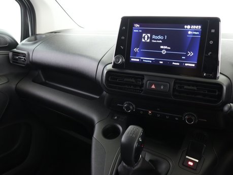 Peugeot Partner Standard 1000 1.5 BlueHDi 100 Professional Premium Van 7
