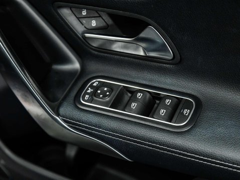 Mercedes-Benz A Class 2.0 A35 AMG (Premium Plus) Hatchback 5dr Petrol SpdS DCT 4MATIC Euro 6 (s/s 55