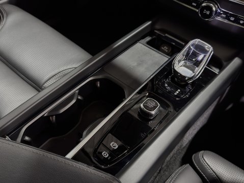 Volvo XC60 B5 ULTIMATE AWD MHEV 64