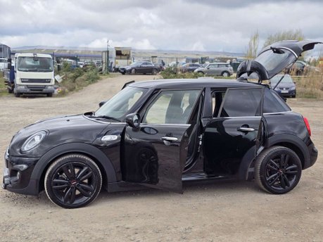 Mini Hatch 2.0 Cooper S Sport Hatchback 5dr Petrol Steptronic Euro 6 (s/s) (192 ps) 8