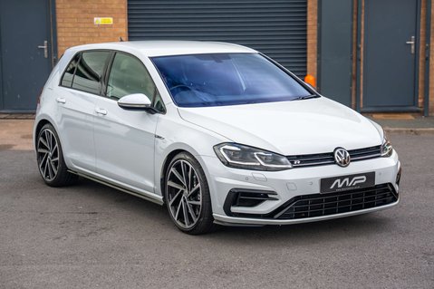 Volkswagen Golf 2.0 Golf R TSi Semi-Auto 4WD 5dr 8