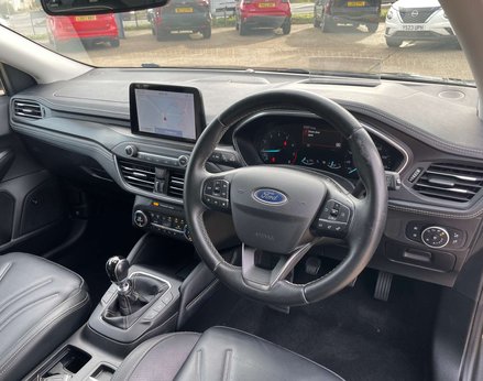 Ford Focus 1.0 Focus Vignale 5dr 17