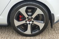 Volkswagen Golf GTI 21
