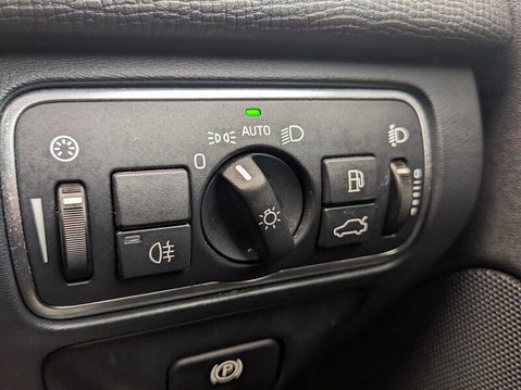 Volvo XC60 D4 R-DESIGN NAV 26