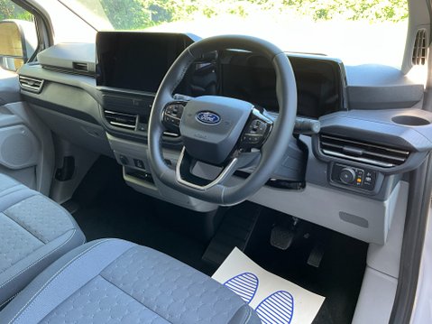 Ford Transit Custom 2.0 320 EcoBlue Limited Crew Van Auto L2 H1 Euro 6 (s/s) 5dr 12