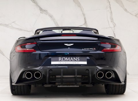 Aston Martin Vanquish S Volante 6