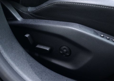 Vauxhall Astra 1.2 Turbo Ultimate Hatchback 5dr Petrol Auto Euro 6 (s/s) (130 ps) 42